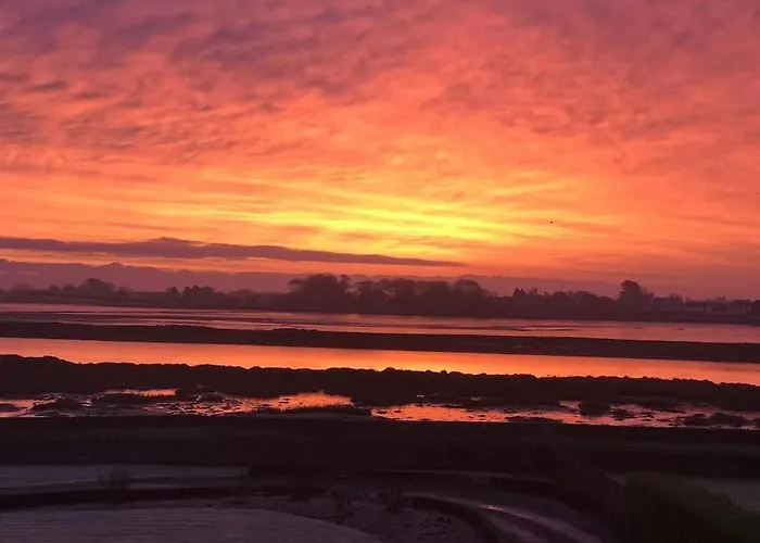 The Courtyard Queensborough דרוגדה