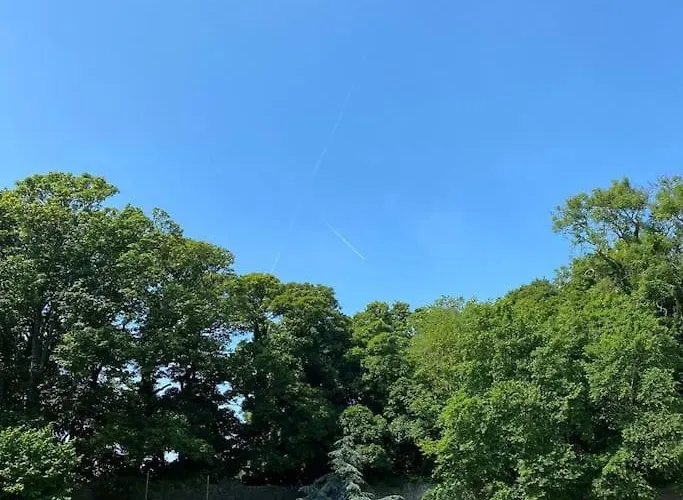 The Courtyard Queensborough דרוגדה