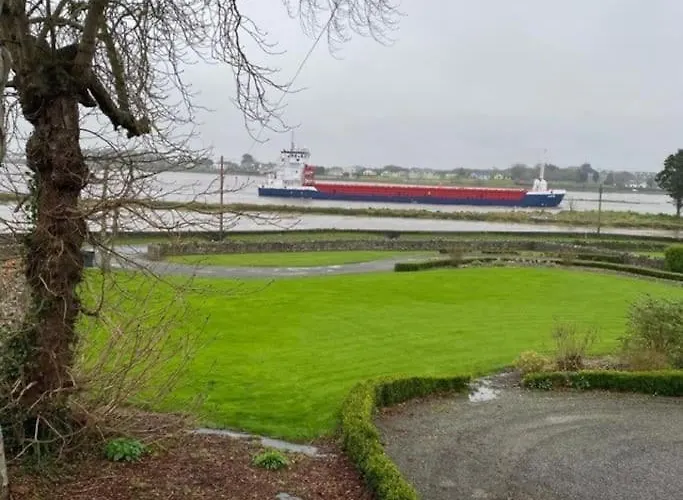 The Courtyard Queensborough *